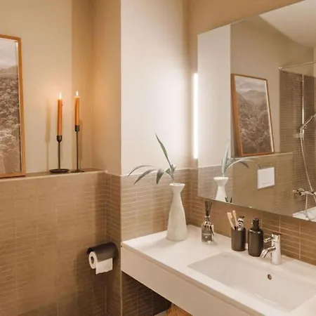 Апартаменты Babinga - 3 Bedroom And Balcony In Eixample Esquerra *